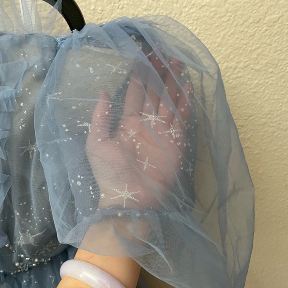 Cinderella Prom Gown - Picture 4 of 9